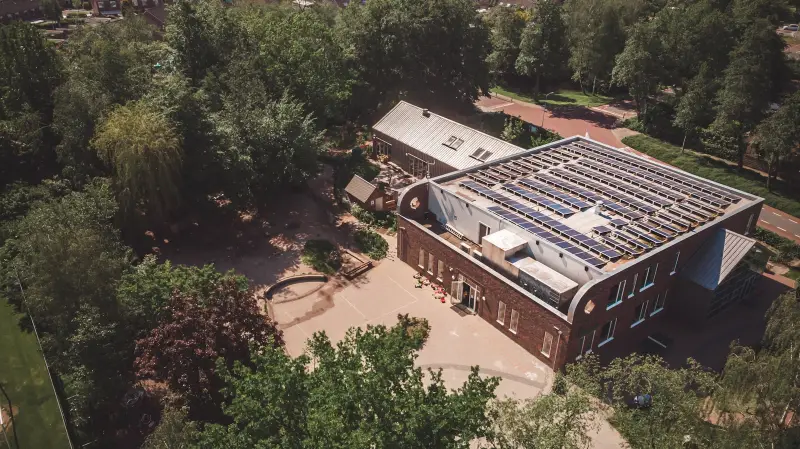 Zonnepanelen na asbest sanering dak welk merk